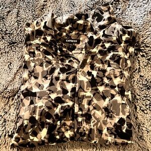 Express Men’s Soft Black/White/Grey Patterned Button-Up Shirt